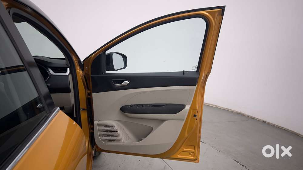 Renault Triber 1.0 Rxz Dual Tone, 2021, Petrol