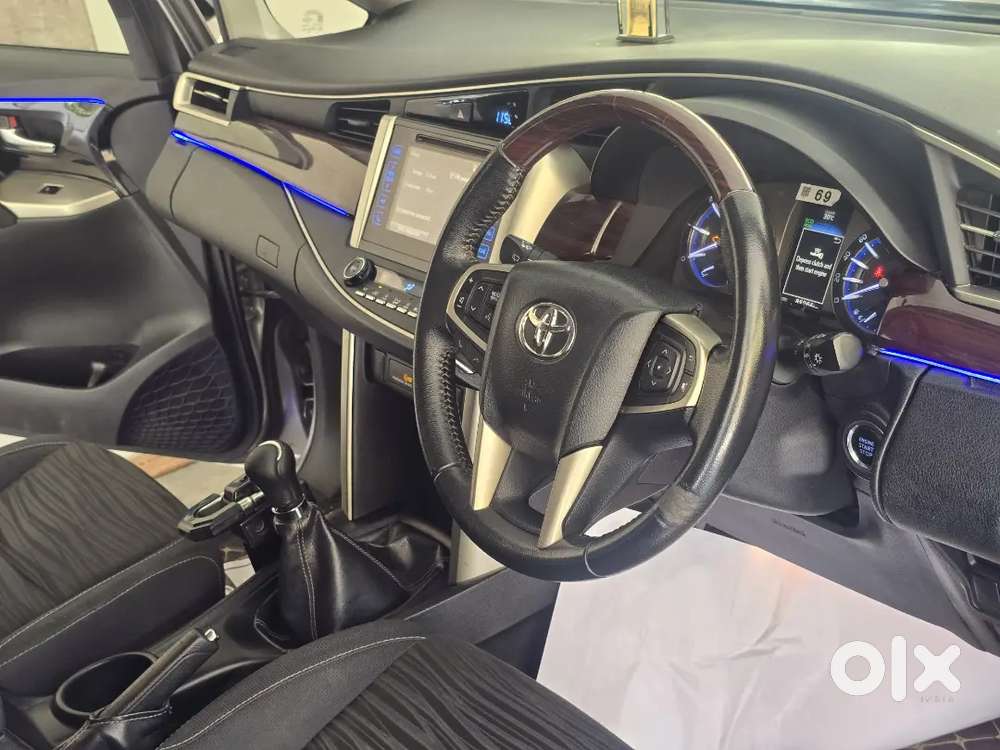 Toyota Innova Crysta 2017 Diesel 86000 Km Driven