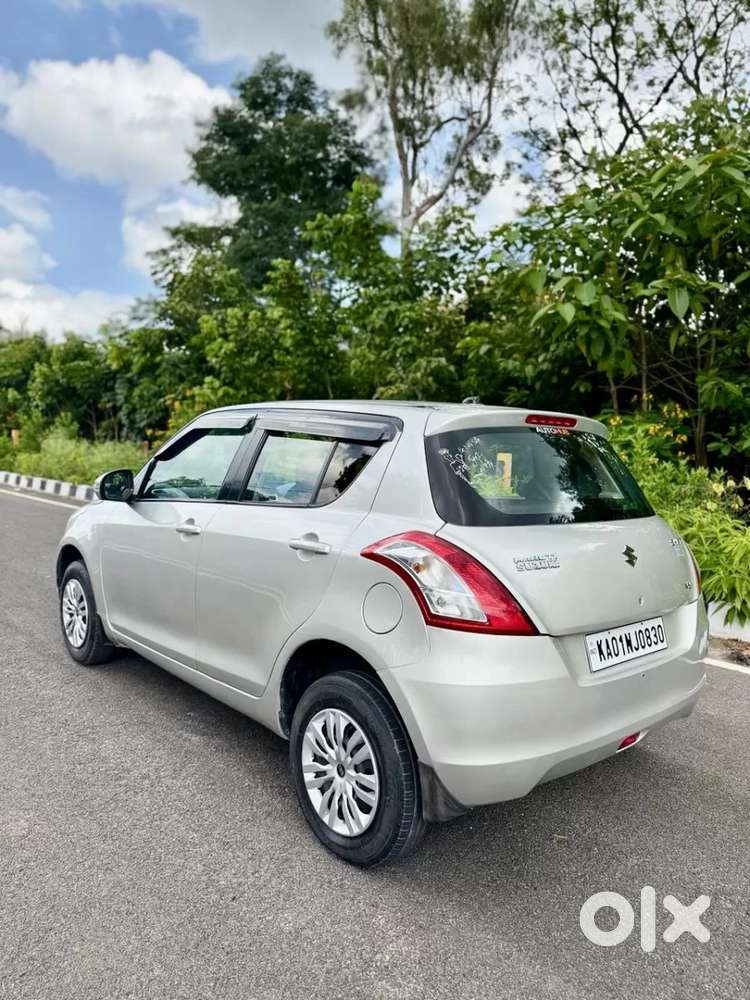 Maruti Suzuki Swift Vxi, 2011, Petrol