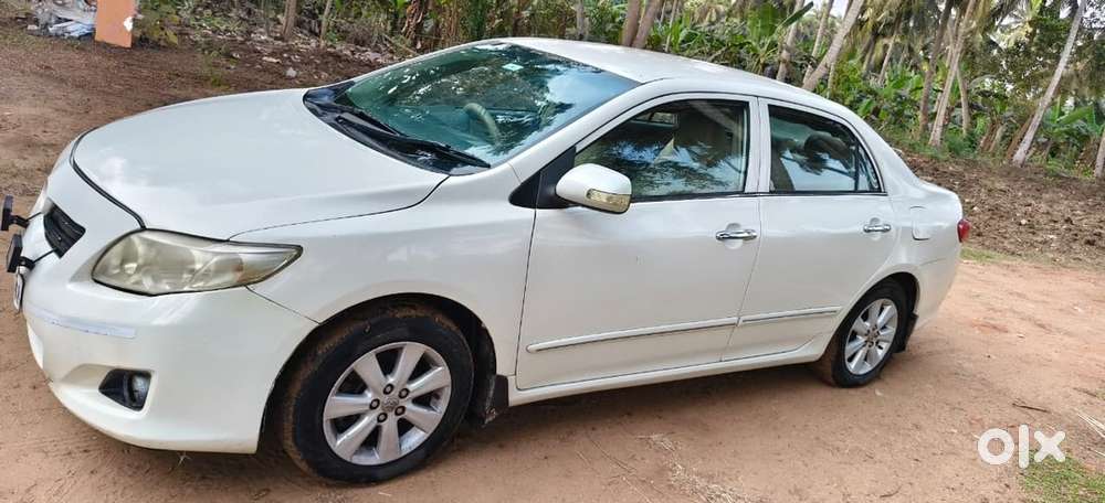 Toyota Corolla Altis 2011 Cng & Hybrids 180000 Km Driven