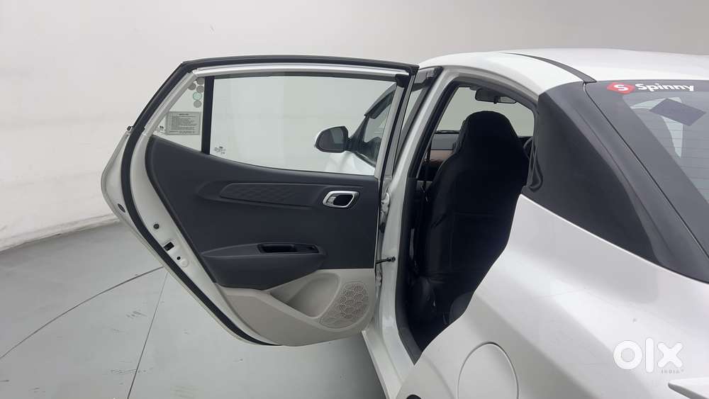 Hyundai Aura 1.2 Sx Cng, 2023, Cng & Hybrids