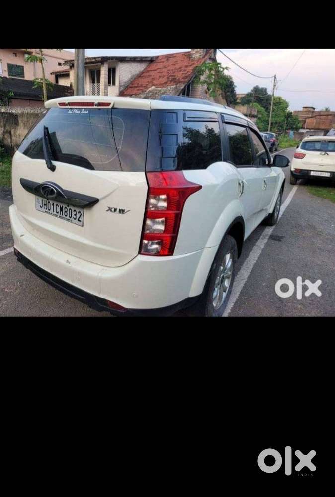 Mahindra Xuv 500 W10