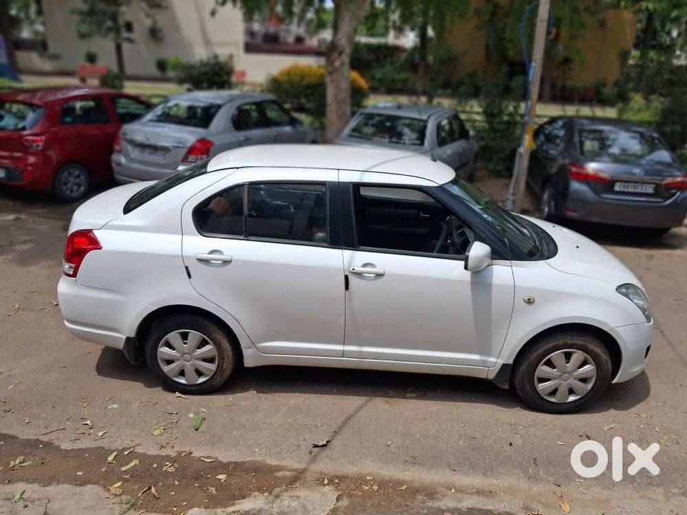 Maruti Suzuki Swift Dzire 1.2 Vxi Bsiv, 2011, Petrol