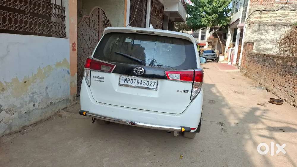Toyota Innova Crysta 2018 Diesel 190000 Km Driven