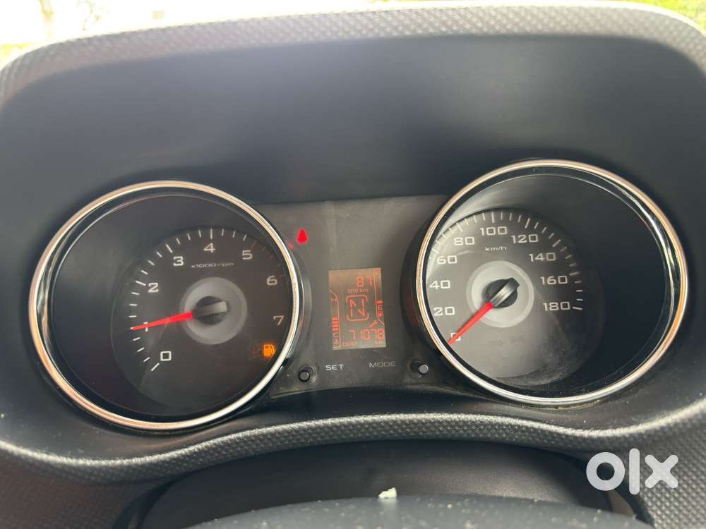 Mahindra Tuv 300 Mhawk100 T8, 2016, Diesel