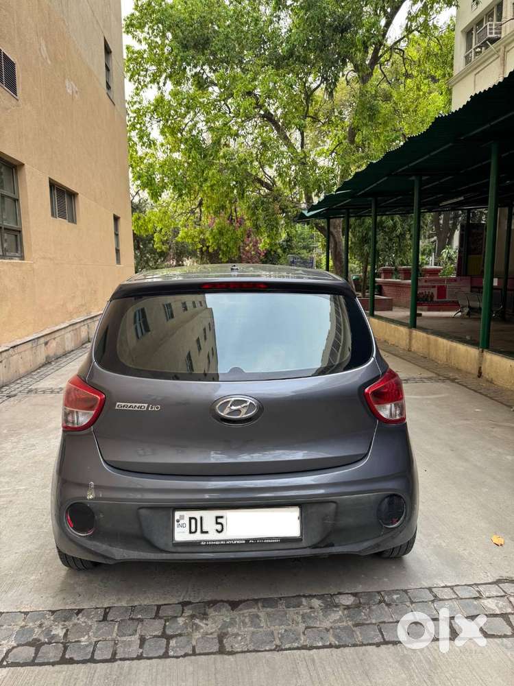 Hyundai Grand I10 Magna 2018 (petrol + Cng)  1st Owner  Govt Employe