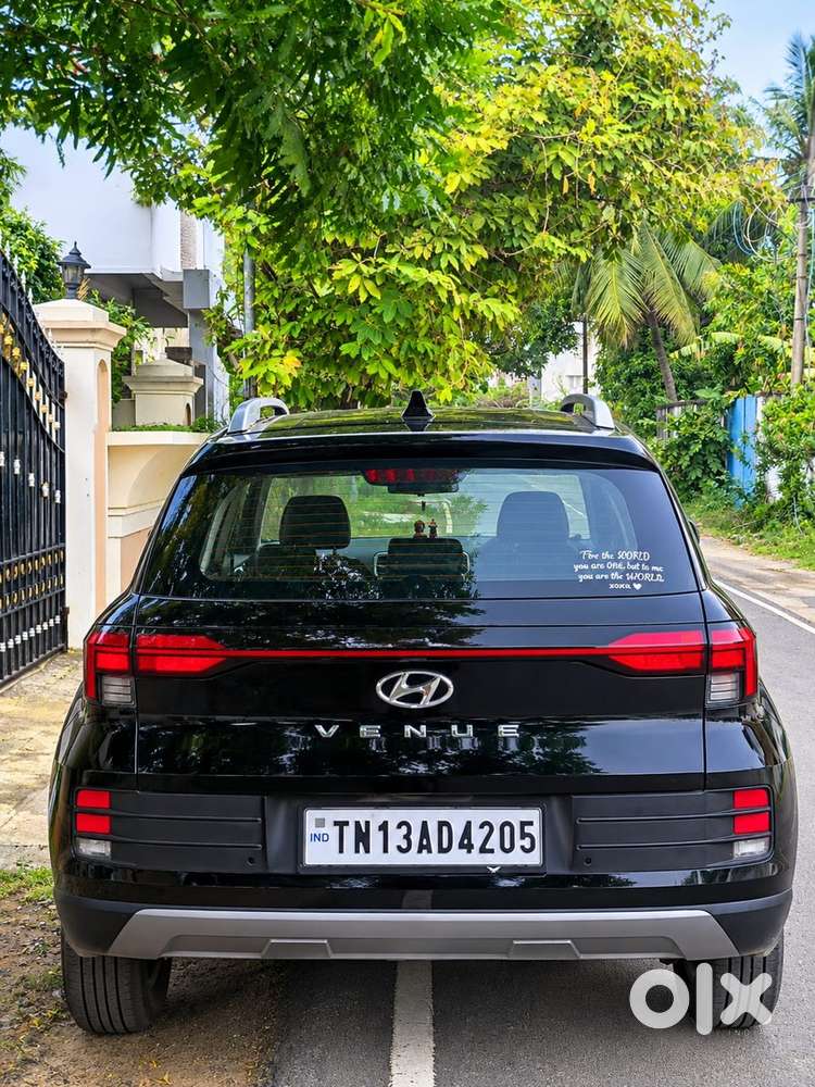Hyundai Venue Petrol 2024