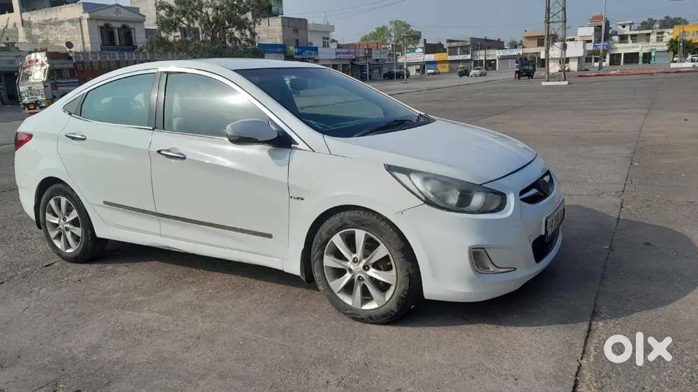 Hyundai Verna 2011 Diesel Manual