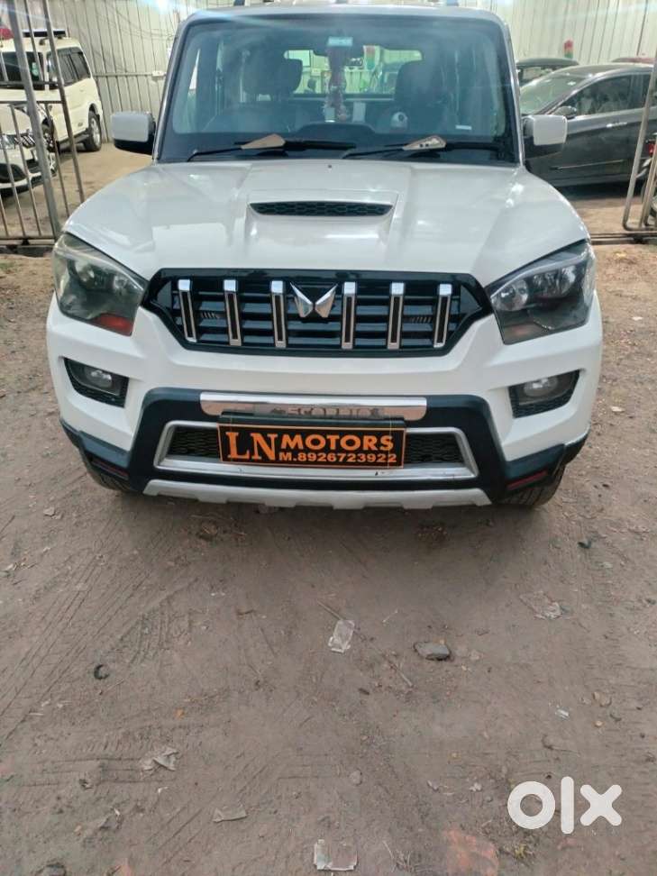 Mahindra Scorpio S4, 2017, Diesel