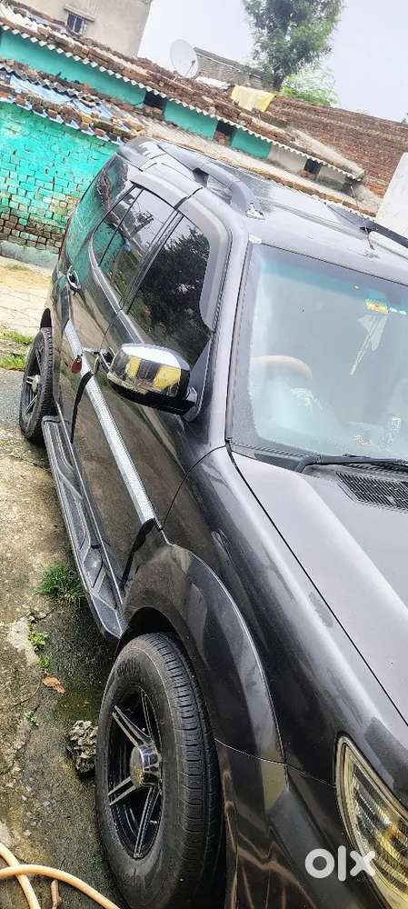 Tata Safari Storme 2013