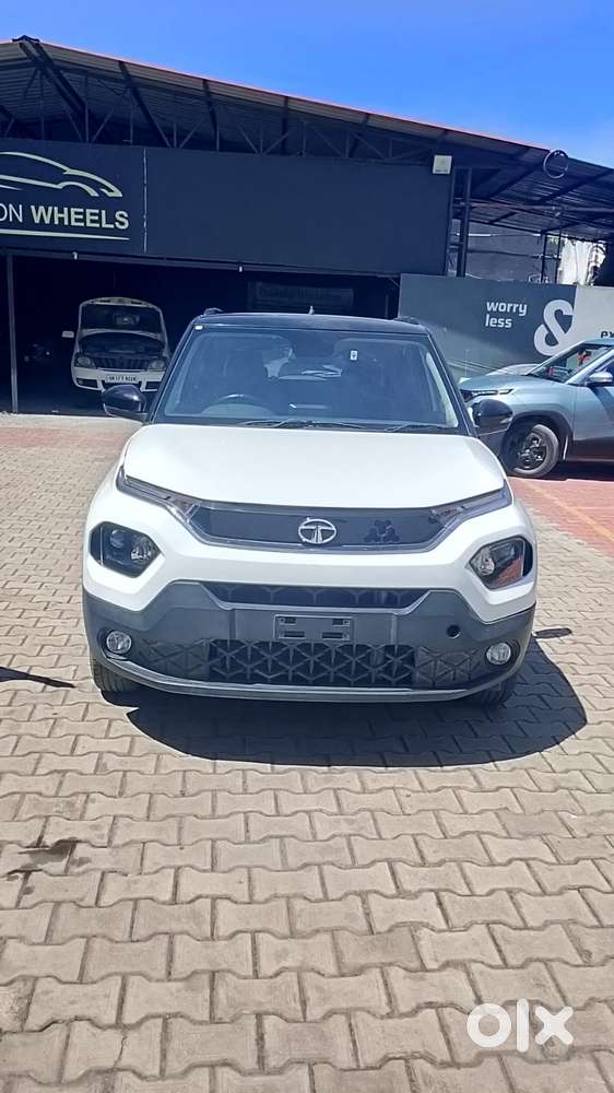 Tata Punch, 2023, Petrol