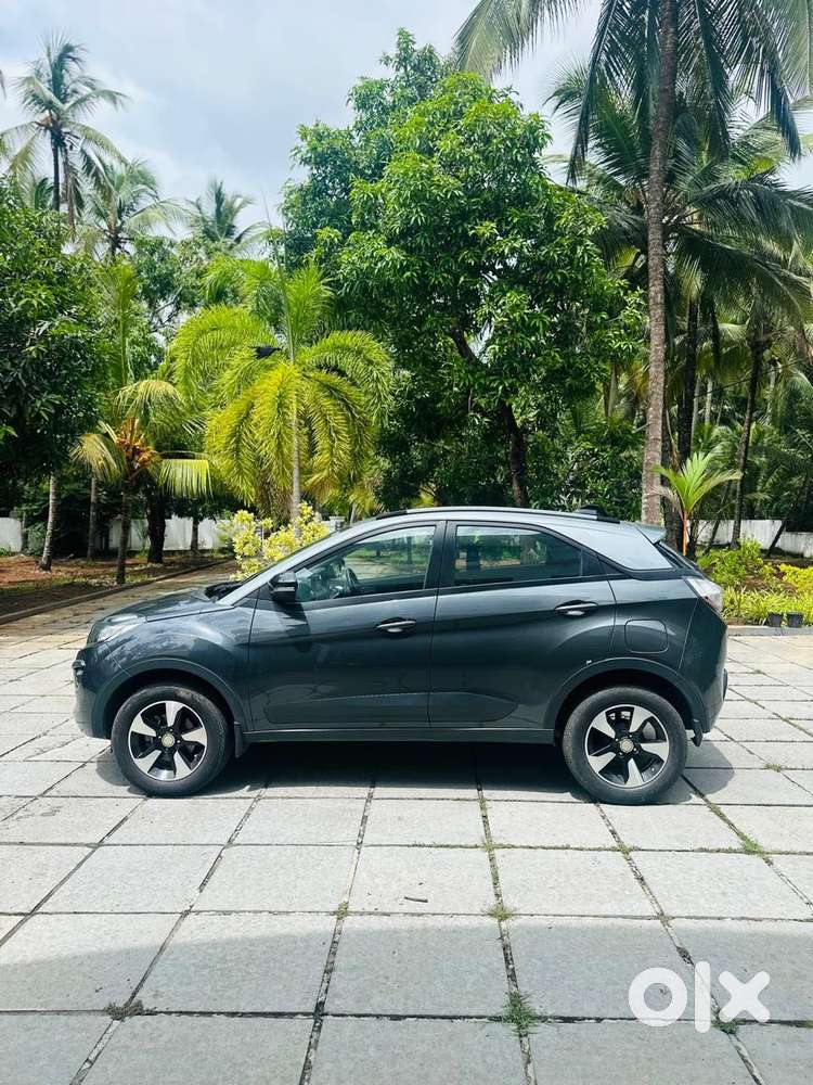 Tata Nexon 1.2 Revotron Xza Plus, 2018, Petrol