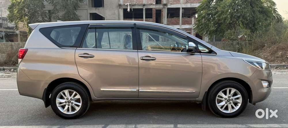 Toyota Innova Crysta