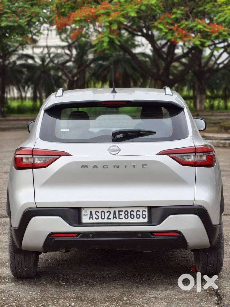 Nissan Magnite 1.0 Xv Premium, 2021, Petrol