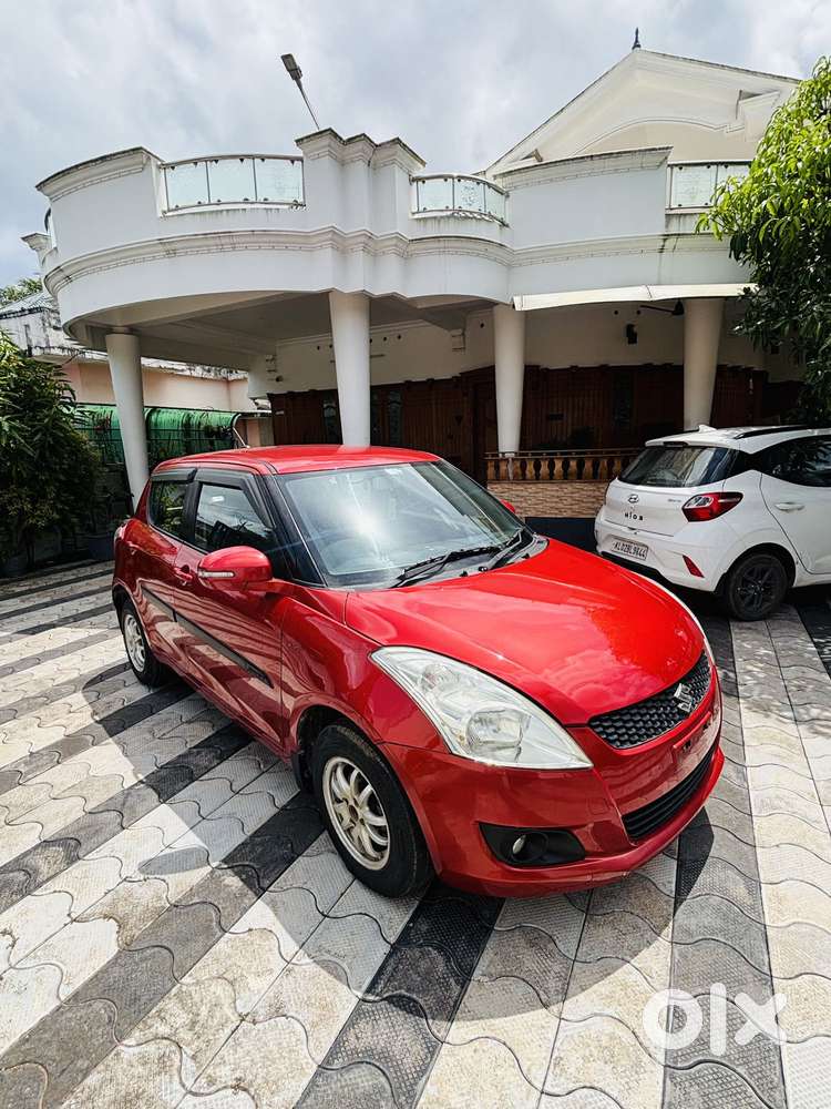 Maruti Suzuki Swift Vxi Optional, 2013, Petrol