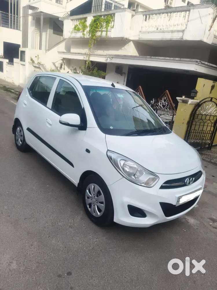 Hyundai I10 Magna 1.2 Solid Bs4 Engine 2011 Car