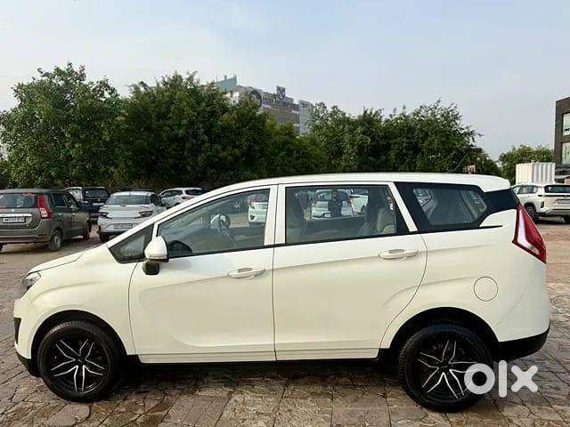 Mahindra Marazzo M4, 2020, Diesel