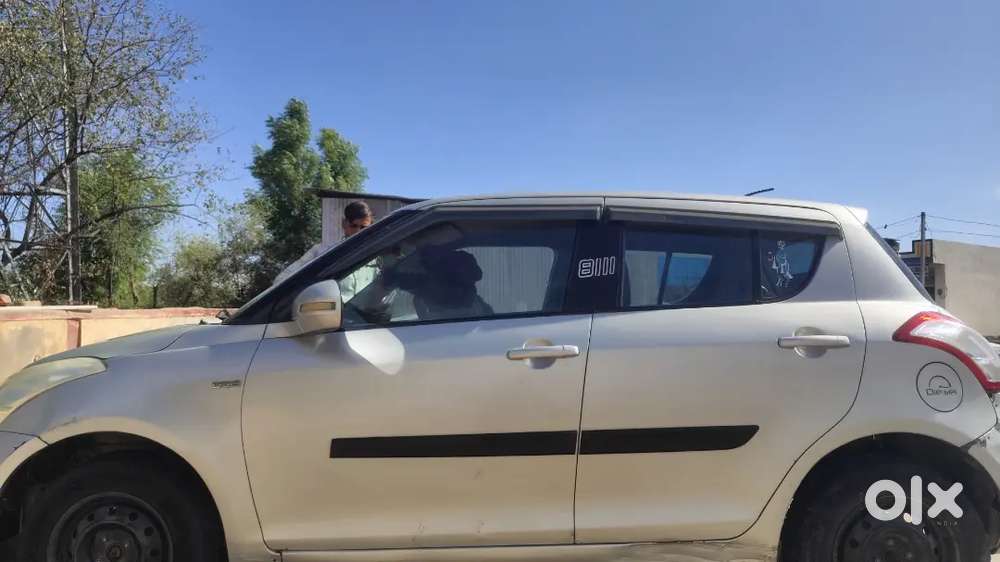 Maruti Suzuki Swift 2012 Diesel 100000 Km Driven