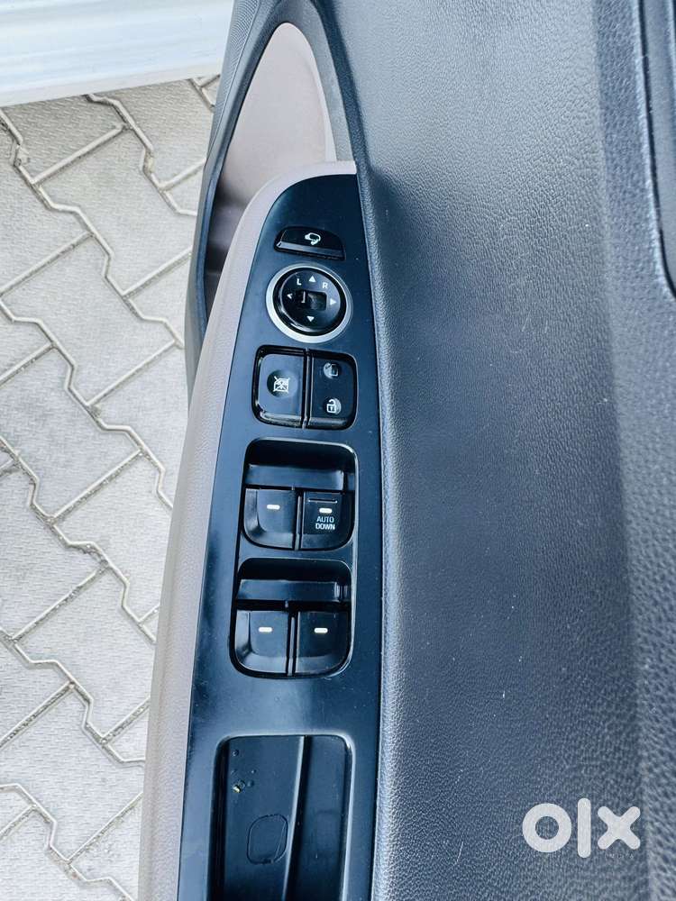 Hyundai Grand I10 Sportz, 2016, Petrol