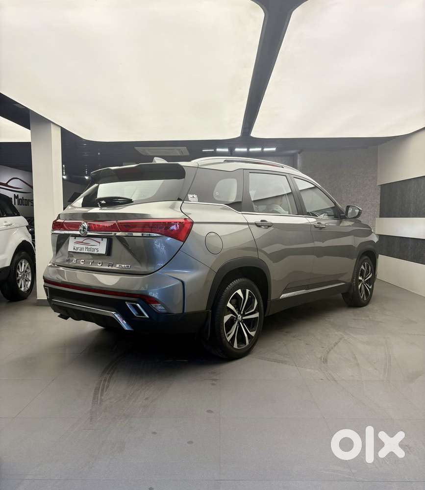 Mg Hector Plus Sharp Pro 1.5 Turbo Petrol Cvt 6 Str, 2023, Petrol