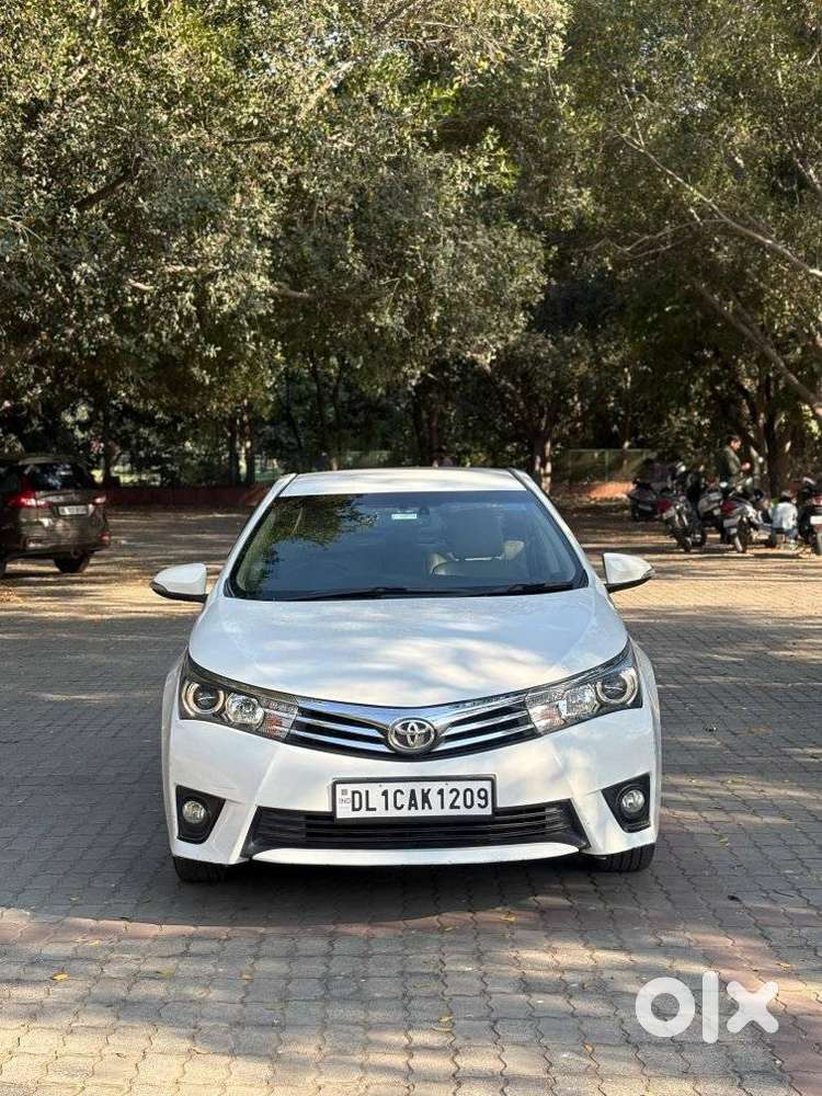 Toyota Corolla Altis 2013-2017 Vl At, 2015, Petrol
