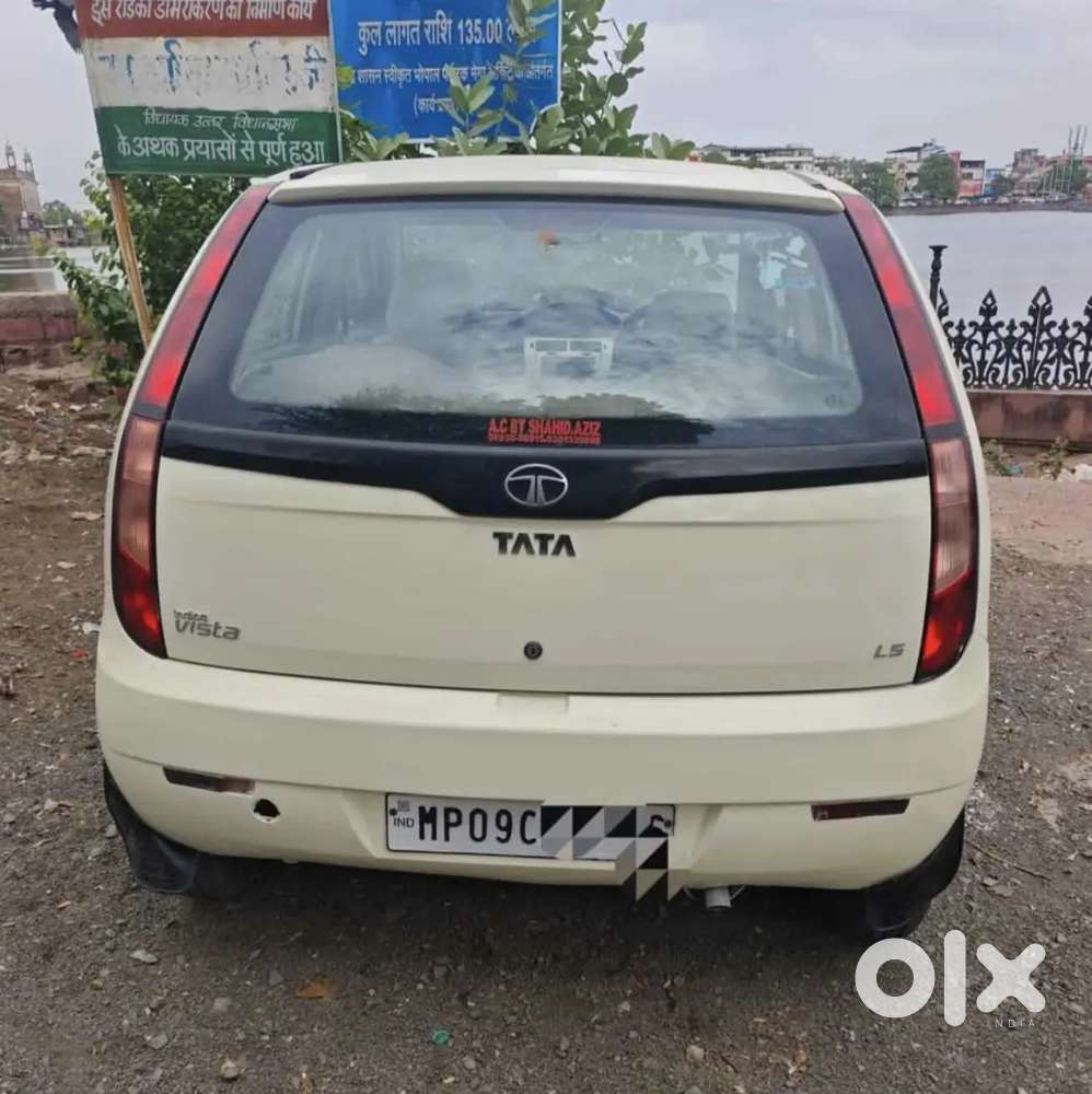 Tata Indica Vista 2012 Diesel Lx Bhopal गाड़ी में कोई बड़ा काम नहीं है