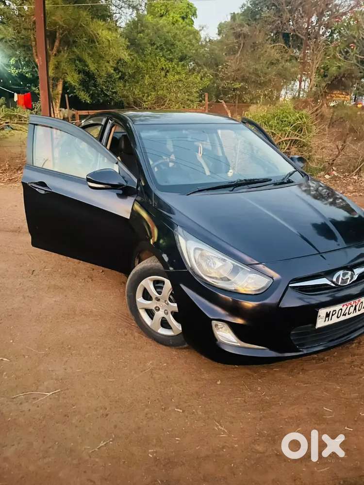 Hyundai Verna Fluidic 2013 Diesel 24+ Milage