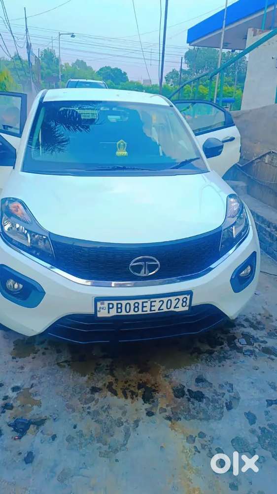Tata Nexon Fearless Plus 2018