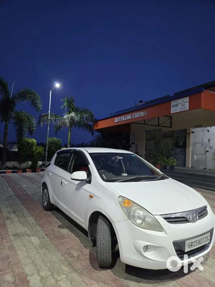 Hyundai I20 2011 Petrol Well Maintained