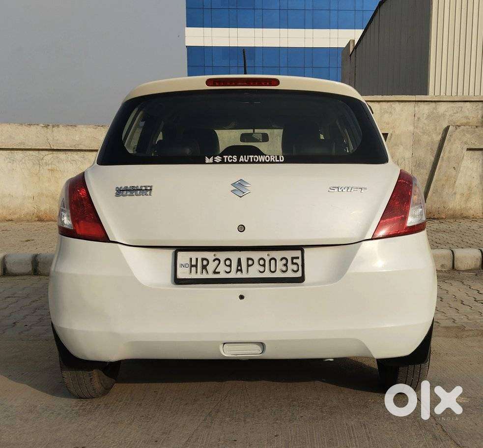 Maruti Suzuki Swift Lxi Optional-o, 2017, Petrol