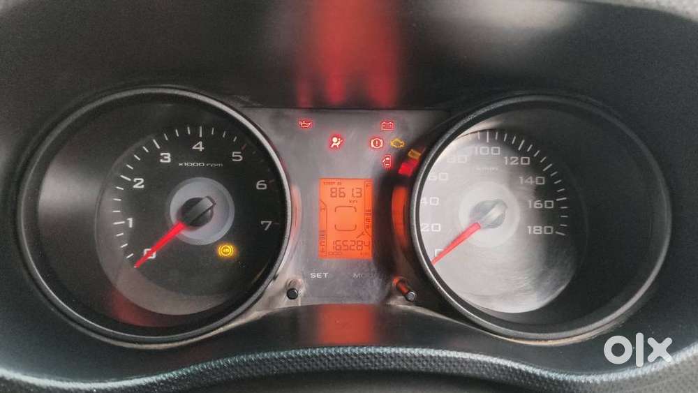 Mahindra Tuv 300 T6, 2015, Diesel