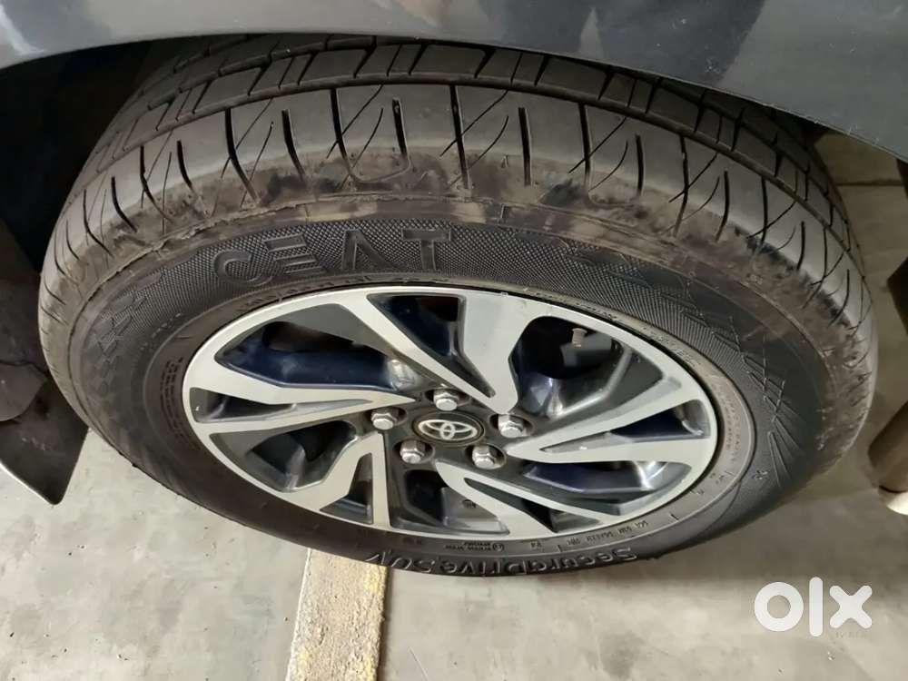 Toyota Innova Crysta [2020-ongoing] 2.4 Vx 8 Str, 2021, Diesel