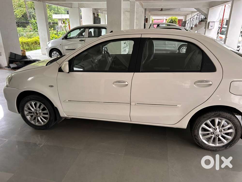 Toyota Etios Petrol Manual 2011