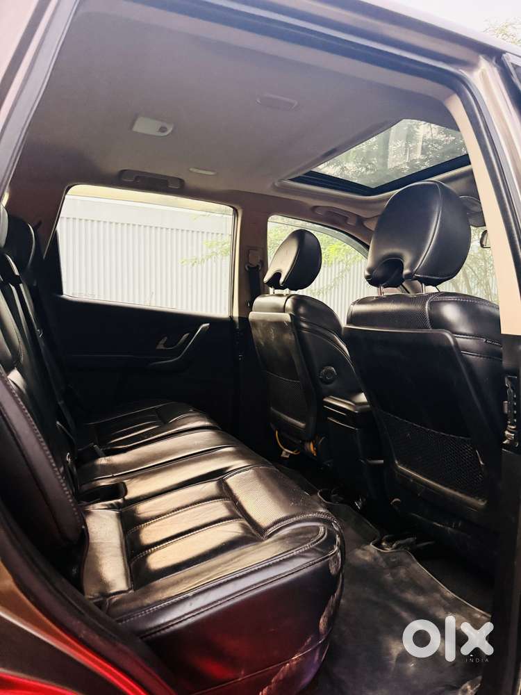 Mahindra Xuv500 2.2 W10 Sportz Edition At, 2017, Diesel