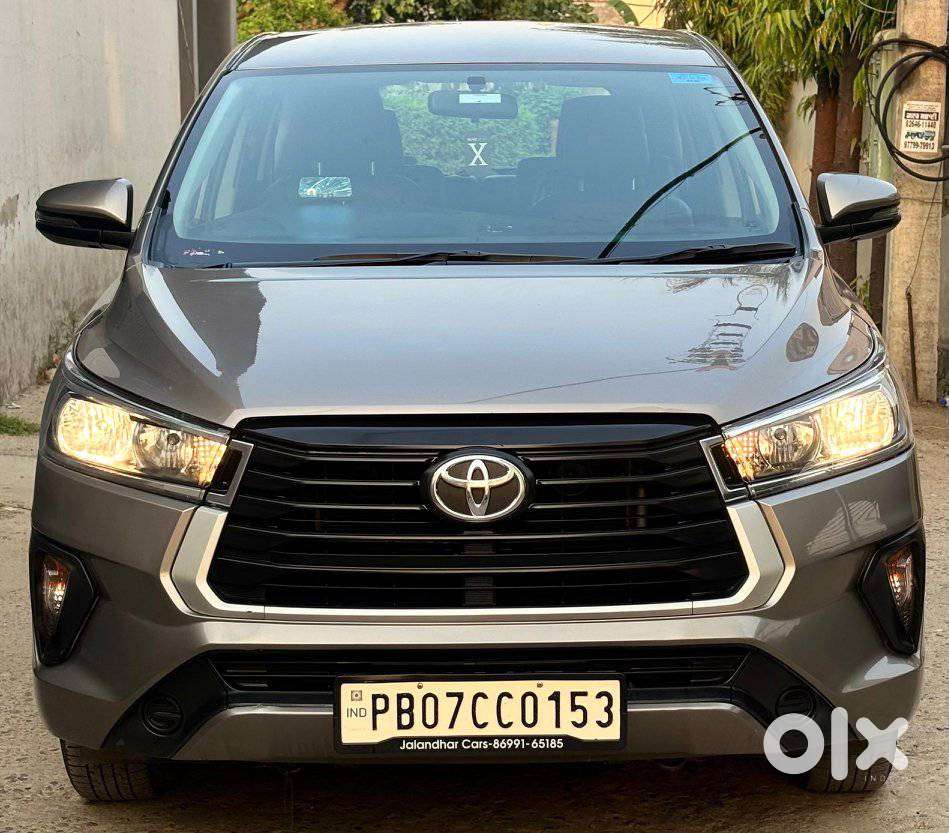 Toyota Innova Crysta, 2022, Petrol