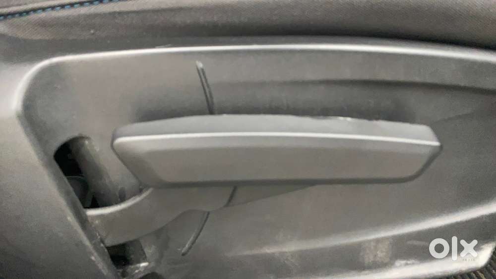 Tata Punch 1.2 Revotron Creative Amt Dual Tone, 2023, Petrol