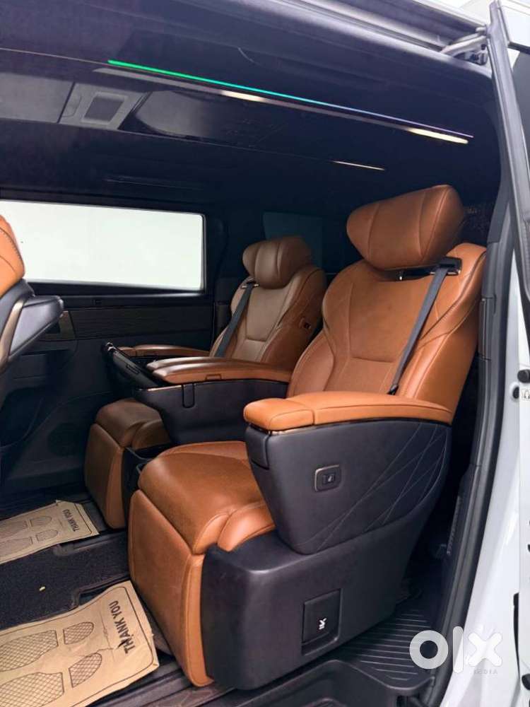 Toyota Vellfire Vip – Executive Lounge, 2024, Petrol