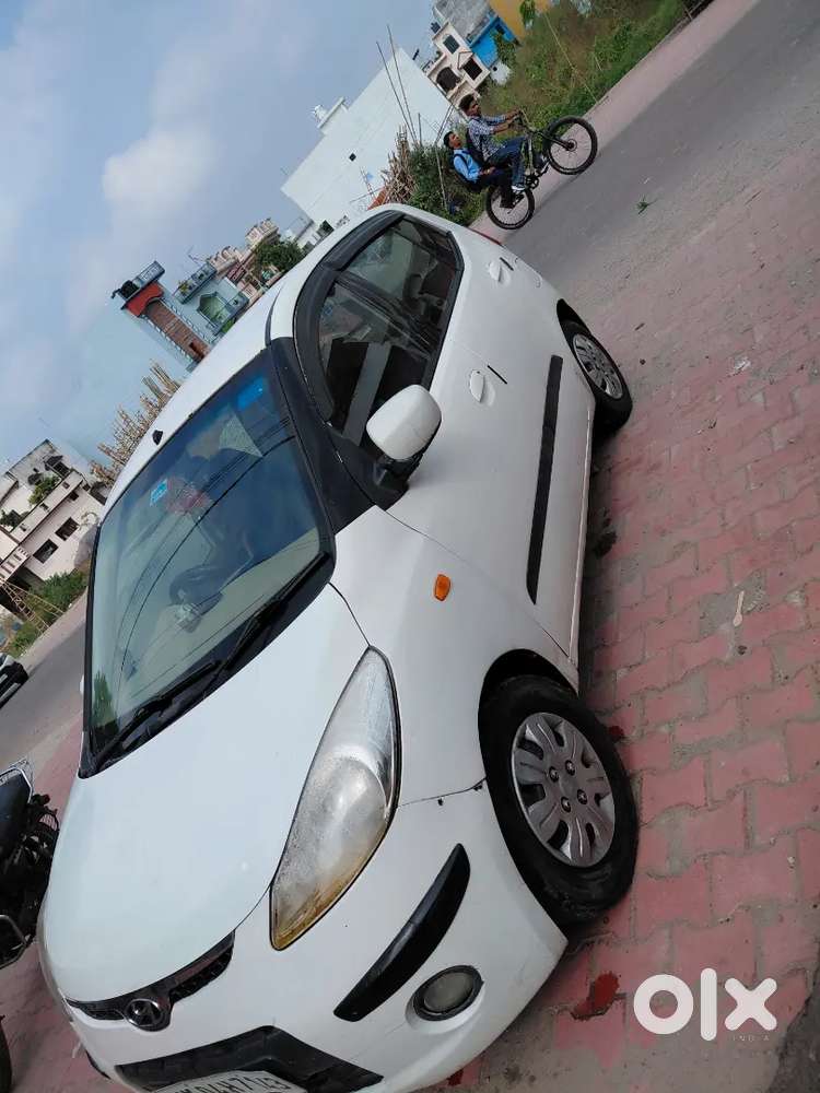 Hyundai I10 Sportz 2010 Car
