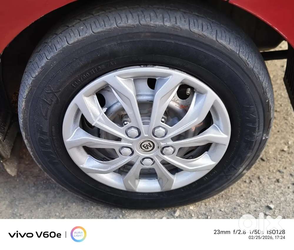Very Good Condition 4tyre New Senter Looking