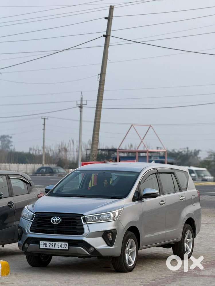 Toyota Innova Crysta 2017 Diesel Well Maintained