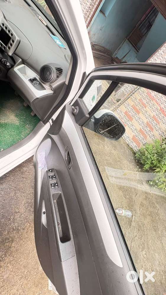 Chevrolet Beat Petrol 2014