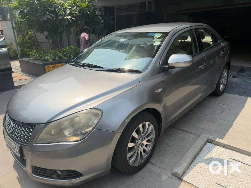 Maruti Kizashi 2011 Petrol 2 Variant