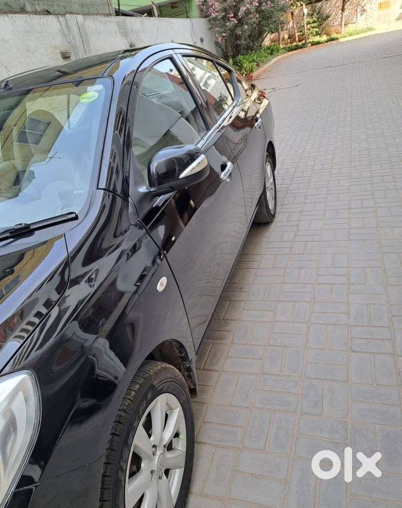 Nissan Sunny Petrol 2011