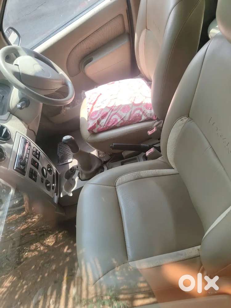 Mahindra Logon Petrol Vehicle