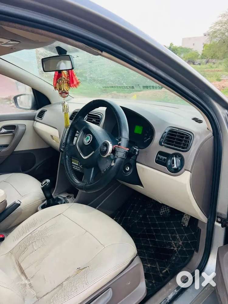 Skoda Rapid 2013 Diesel 102000 Km Driven