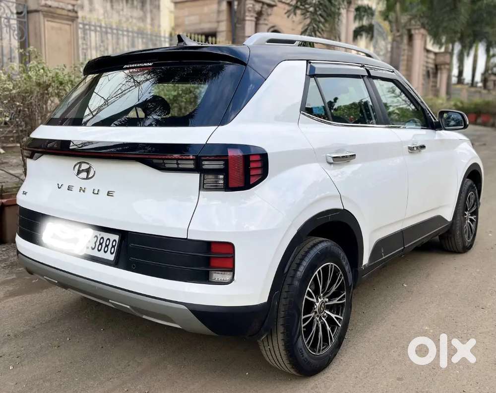 Hyundai Venue Petrol 2022