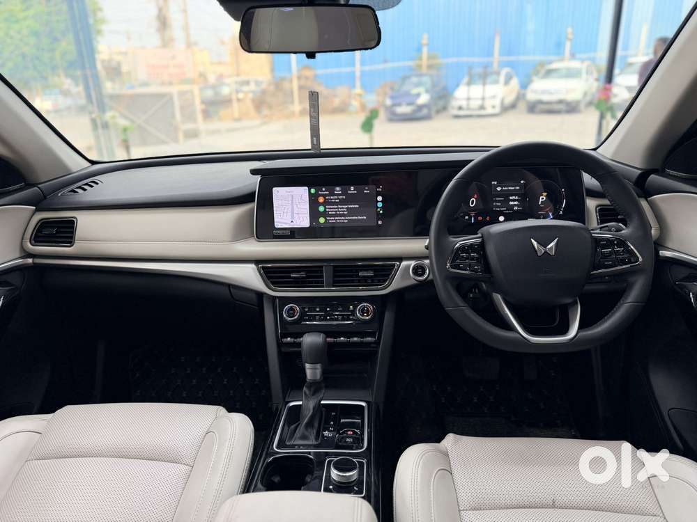 Mahindra Xuv700 2.2 Ax 7 Diesel At Luxury Pack Str Awd, 2024, Diesel
