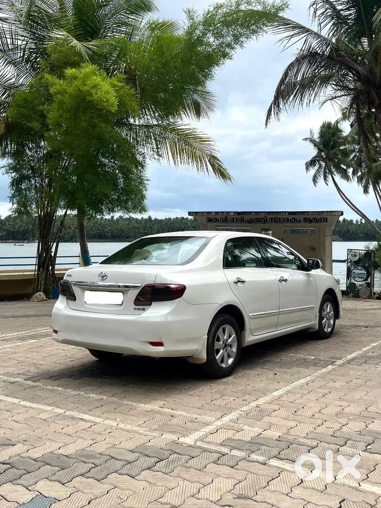 Toyota Corolla Altis 2011