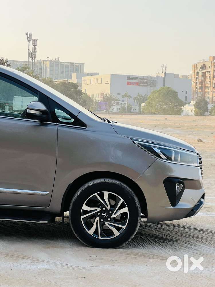 Toyota Innova Crysta 2.4 V 8 Str, 2022, Diesel