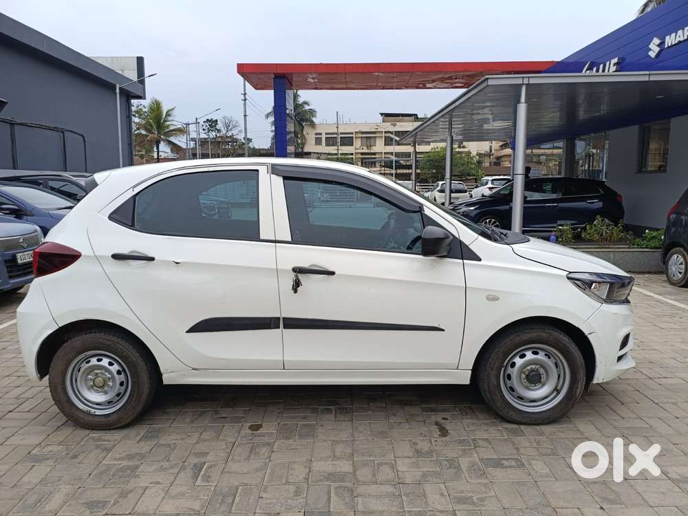 Tata Tiago Xe, 2023, Petrol